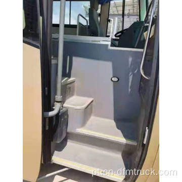 Yutong usou ônibus de 53 assentos